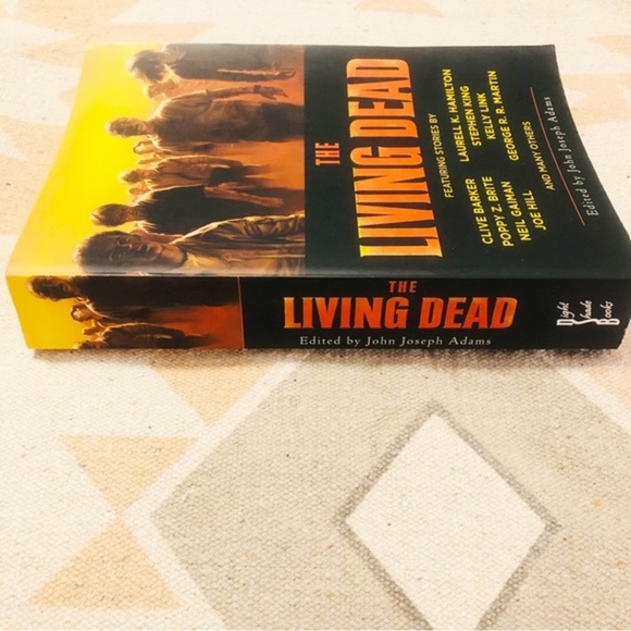 The Living Dead by John Joseph Adams [Paperback] - Picture 4 of 5